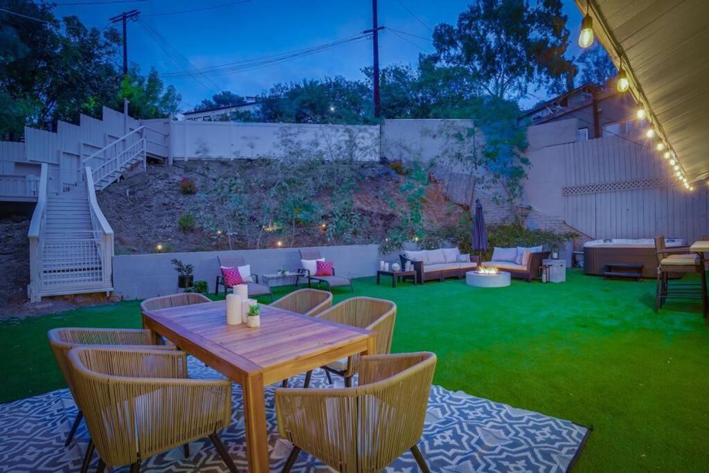 Hollywood Hills Retreat: Private Gym & Steam