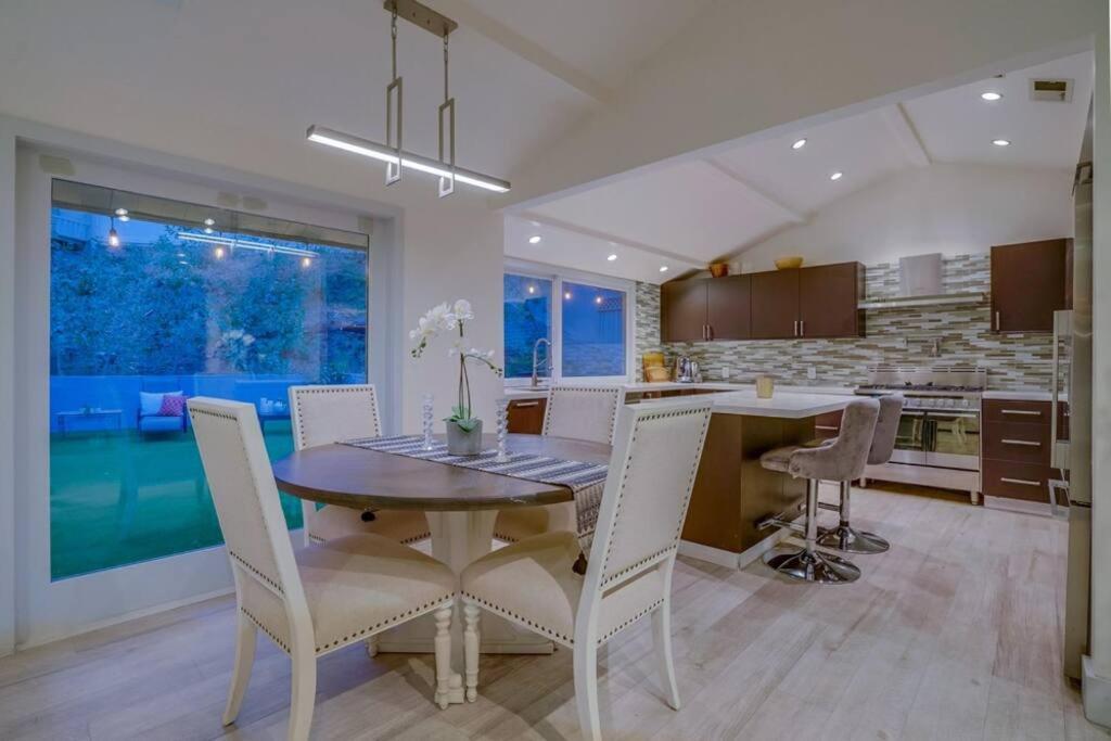 Hollywood Hills Retreat: Private Gym & Steam Los Angeles